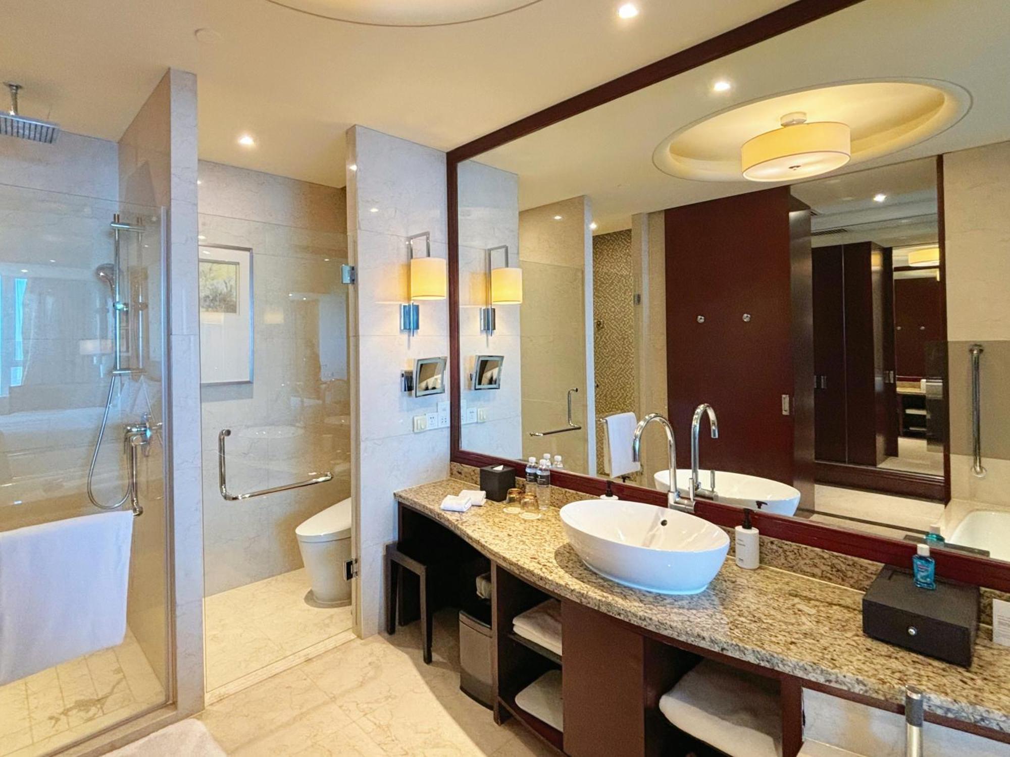 Intercontinental Wuxi By Ihg Hotel Екстериор снимка